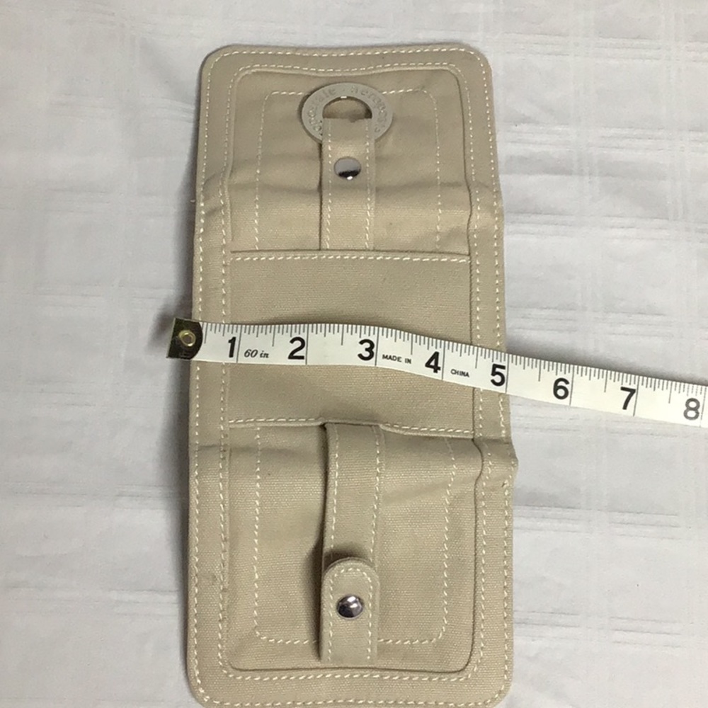 Aeropostale tan wallet - Picture 6 of 8